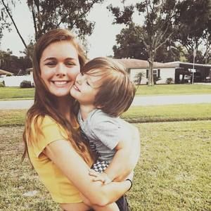 Meet your Posher, Kenzie